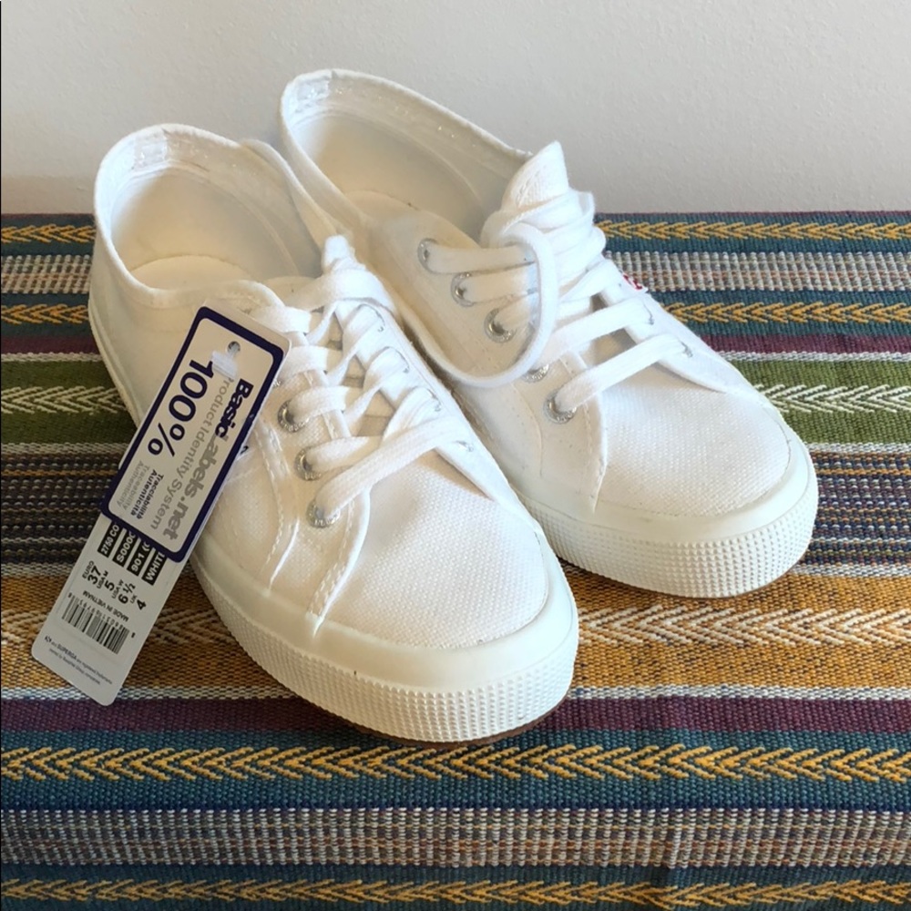 NWT White Supergas 2750